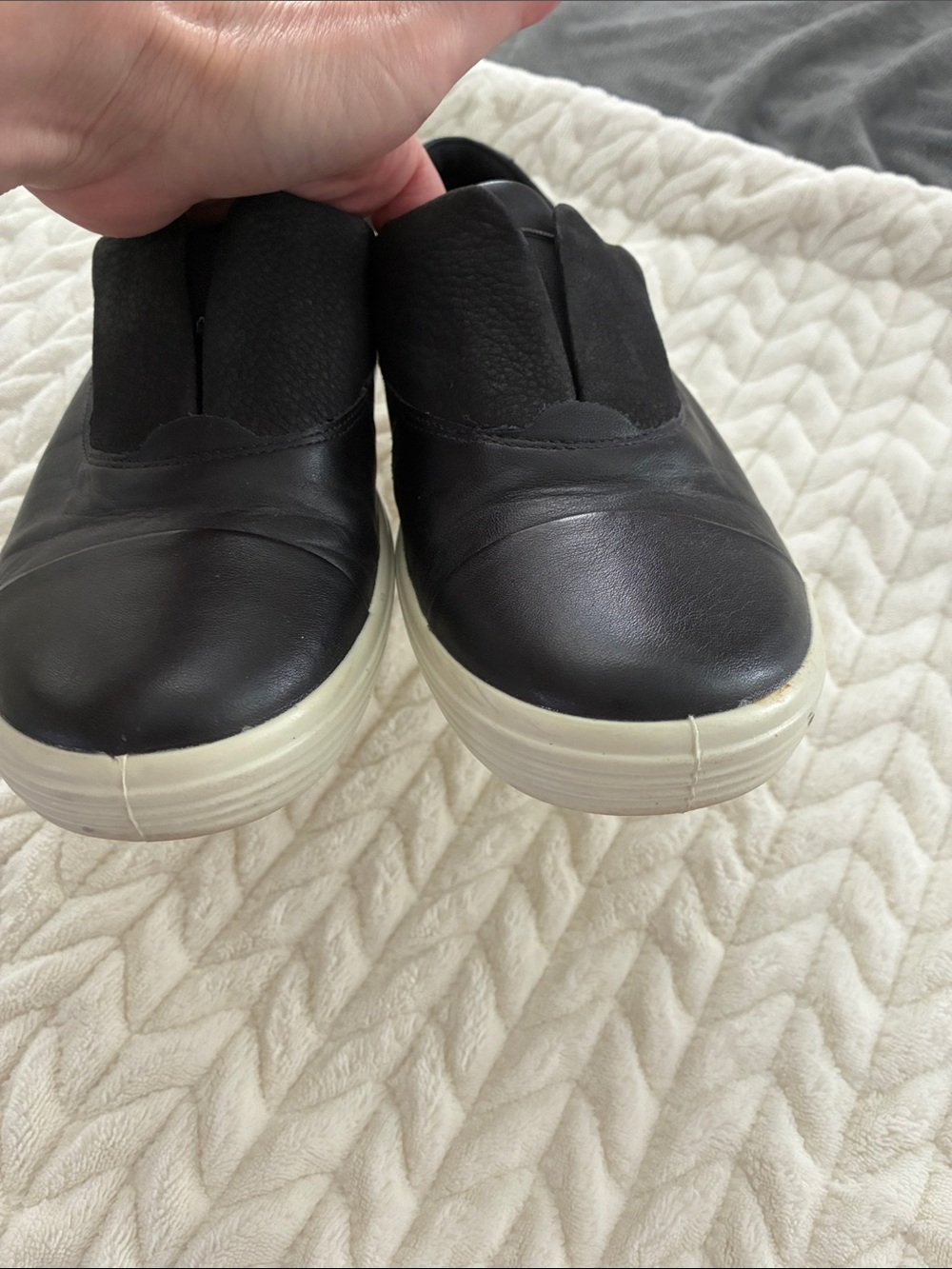 Ecco Black Leather Slip-On Loafers with White Sole Size 39 (8.5) - Picture 4 of 7